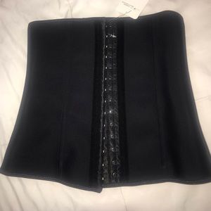 WAIST TRAINER